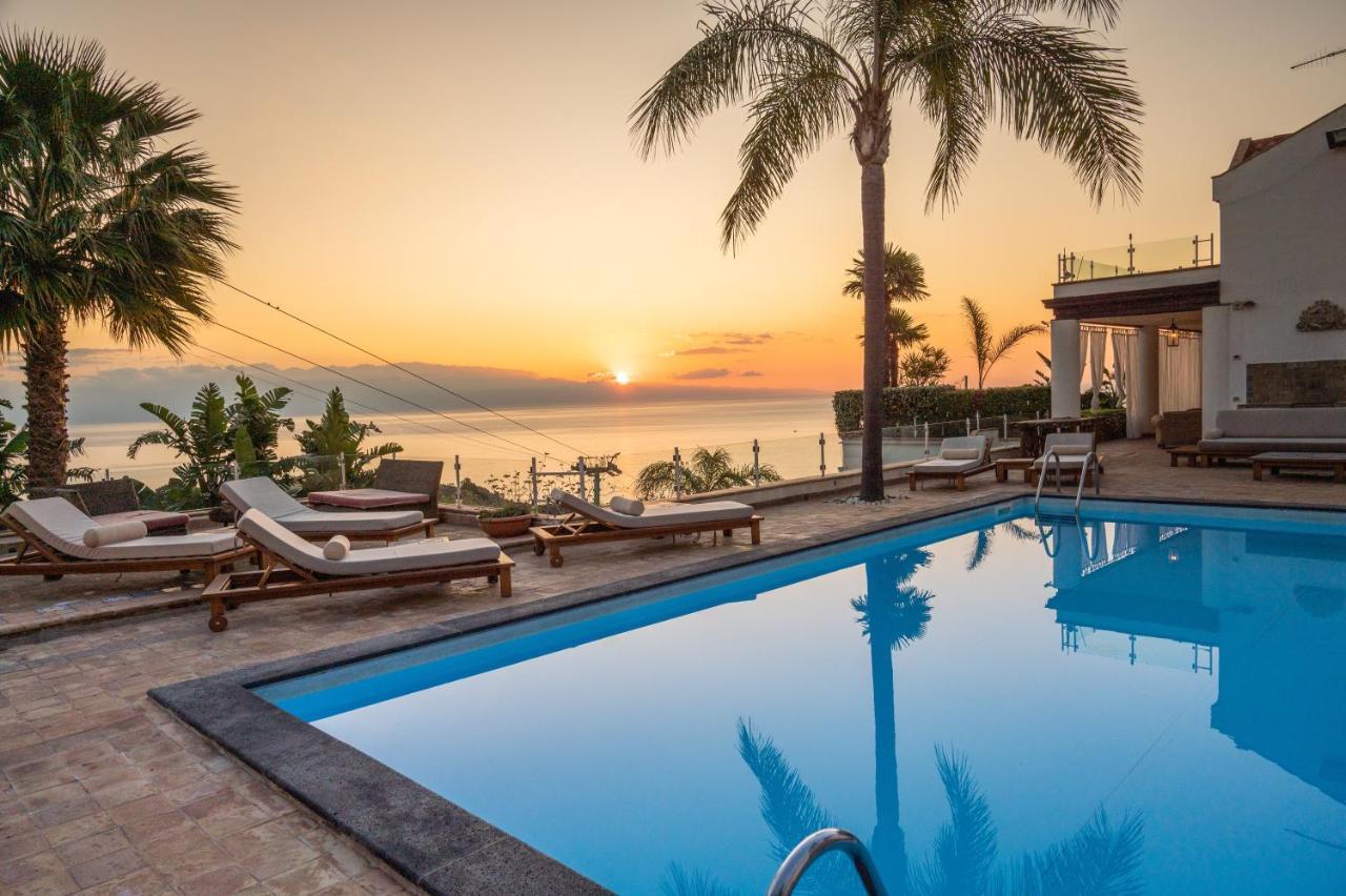 Luxury Taorum Villa With Spectacular Sea Views In Taormina Kültér fotó