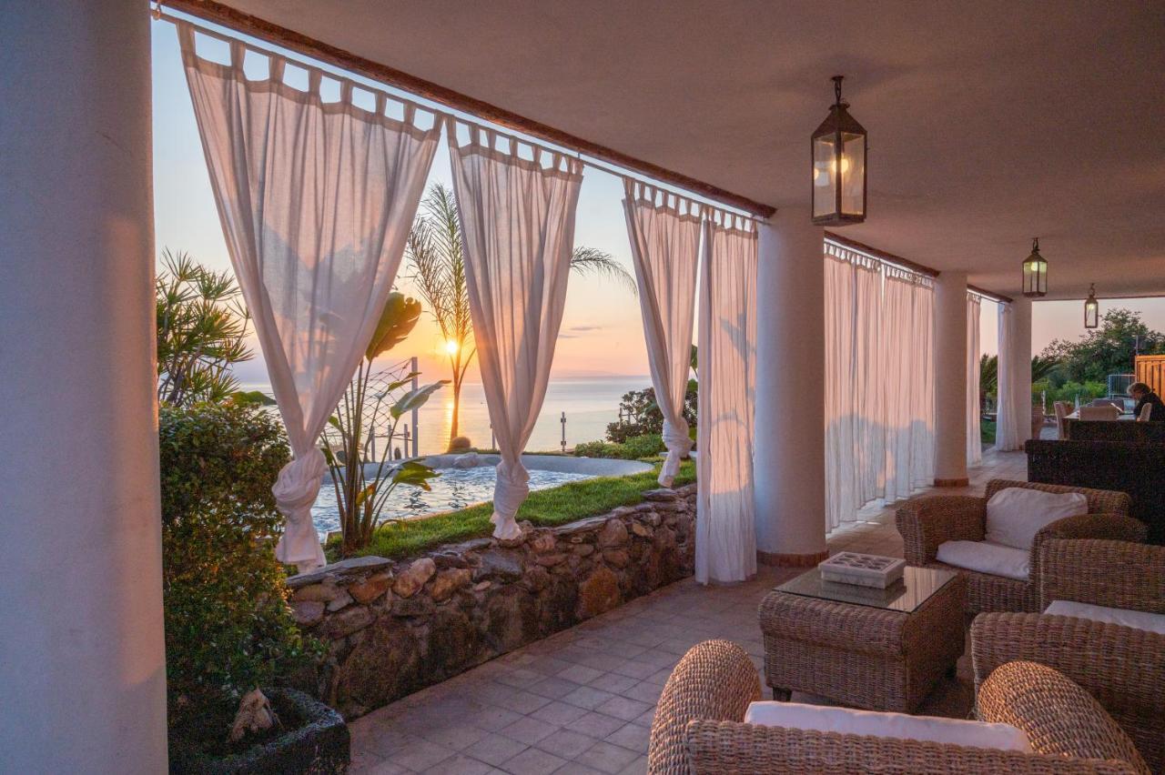 Luxury Taorum Villa With Spectacular Sea Views In Taormina Kültér fotó