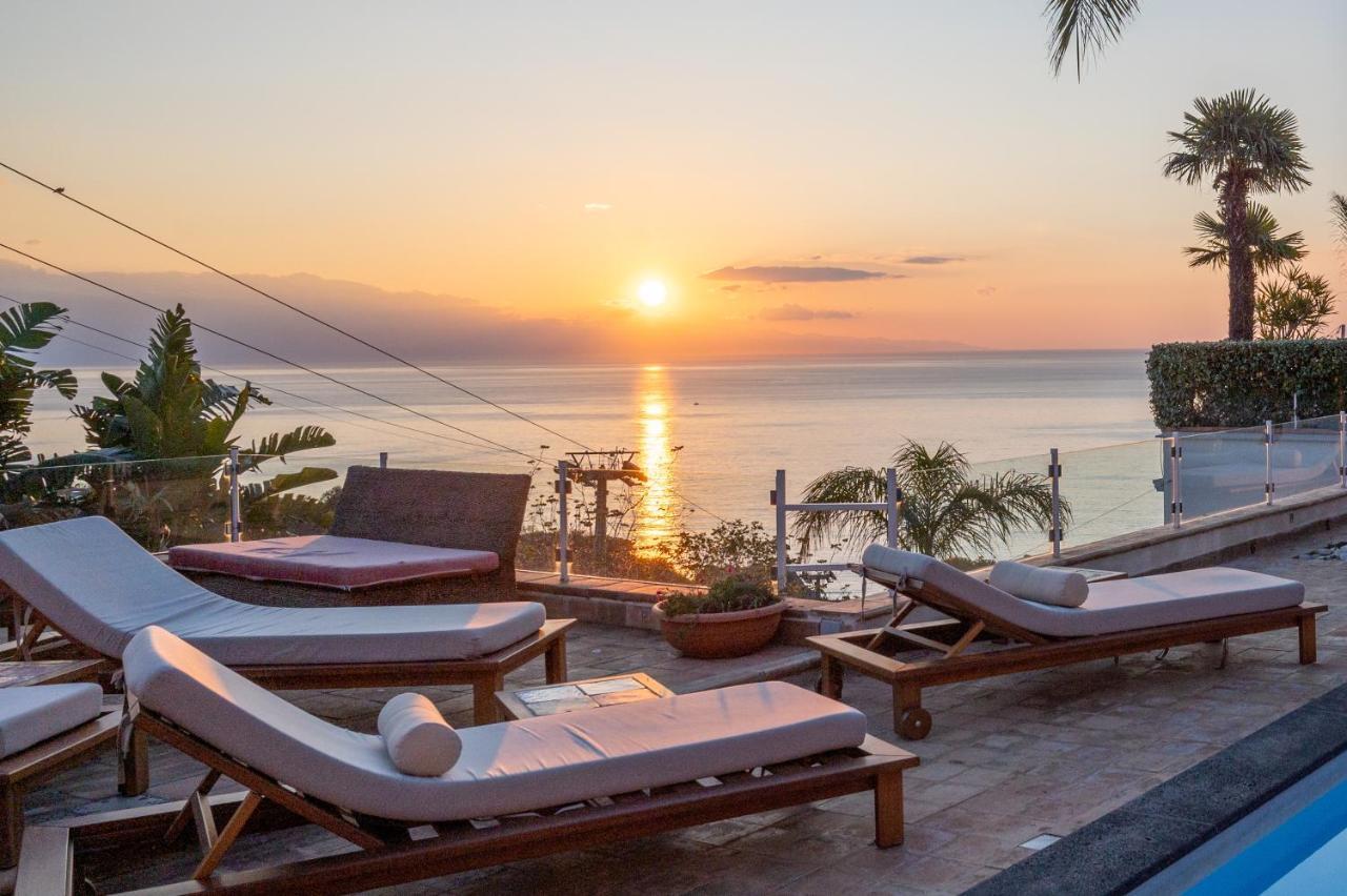 Luxury Taorum Villa With Spectacular Sea Views In Taormina Kültér fotó