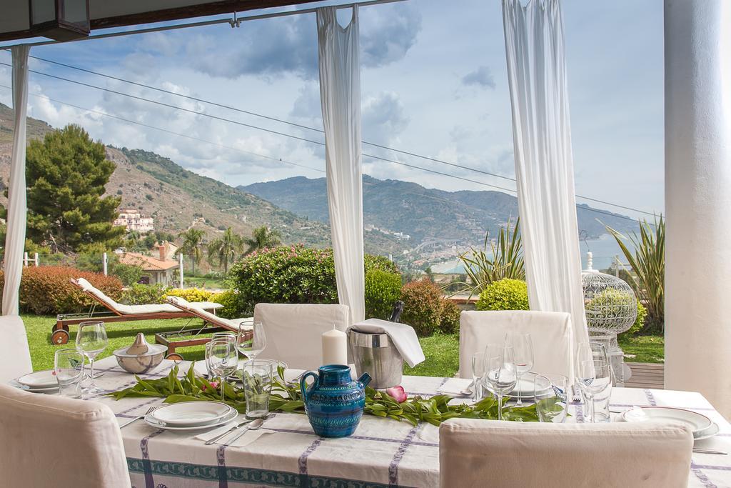Luxury Taorum Villa With Spectacular Sea Views In Taormina Kültér fotó
