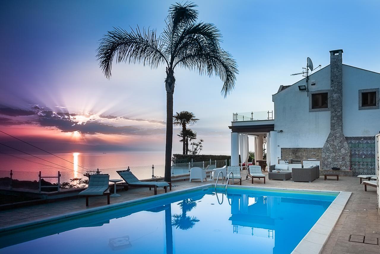 Luxury Taorum Villa With Spectacular Sea Views In Taormina Kültér fotó