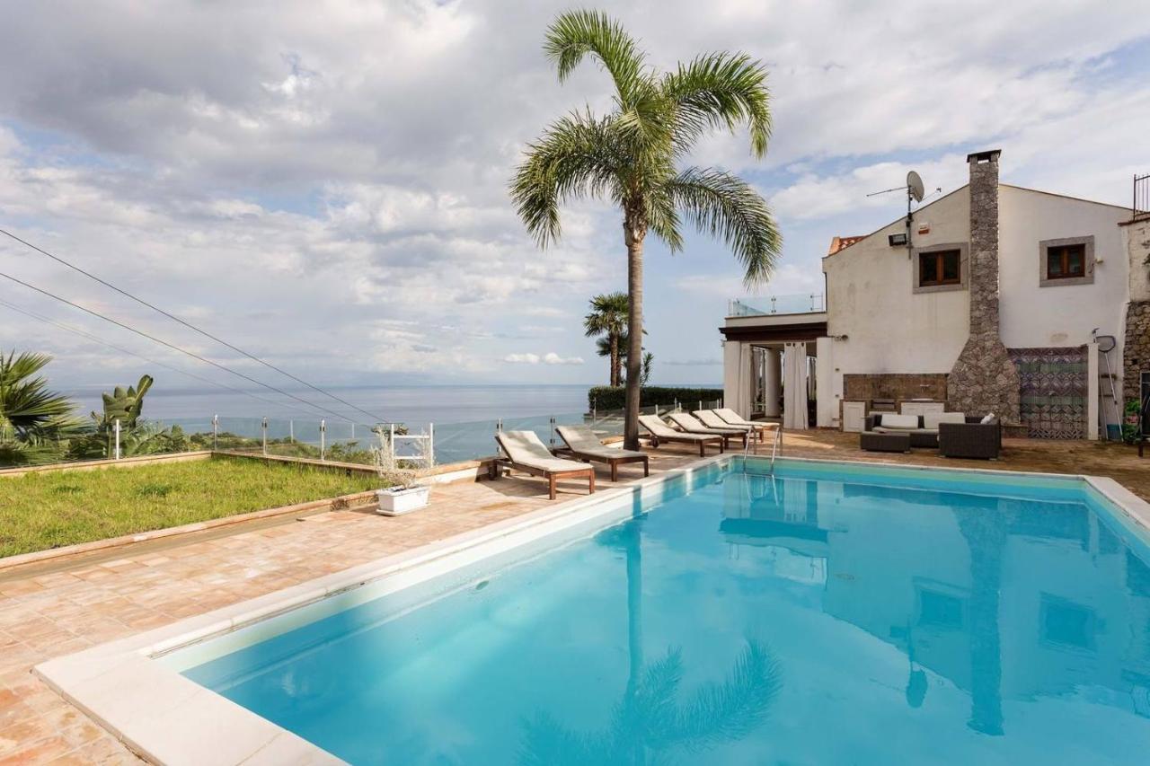 Luxury Taorum Villa With Spectacular Sea Views In Taormina Kültér fotó