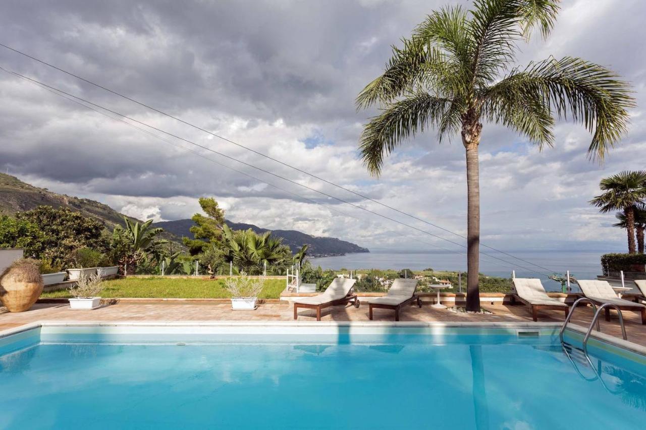 Luxury Taorum Villa With Spectacular Sea Views In Taormina Kültér fotó