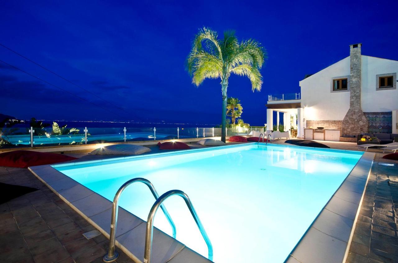 Luxury Taorum Villa With Spectacular Sea Views In Taormina Kültér fotó