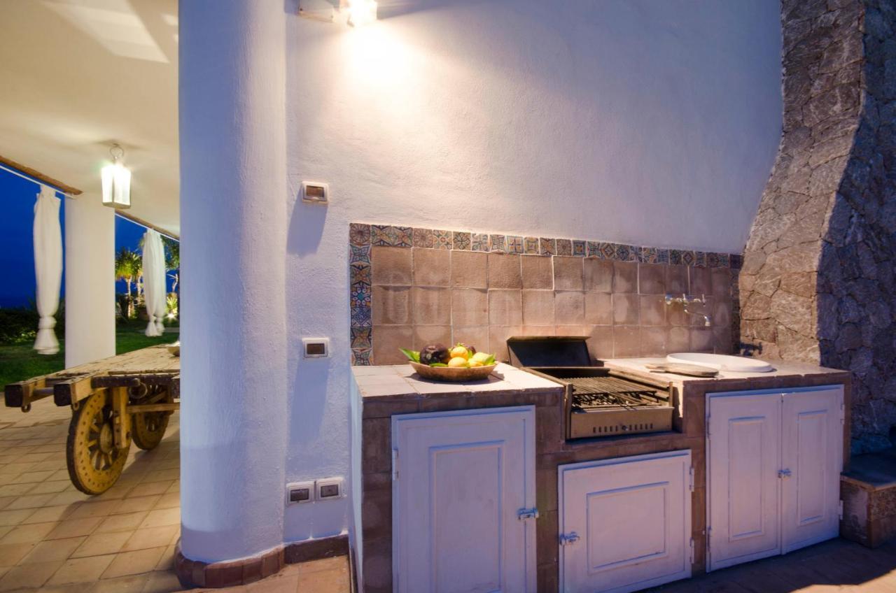 Luxury Taorum Villa With Spectacular Sea Views In Taormina Kültér fotó