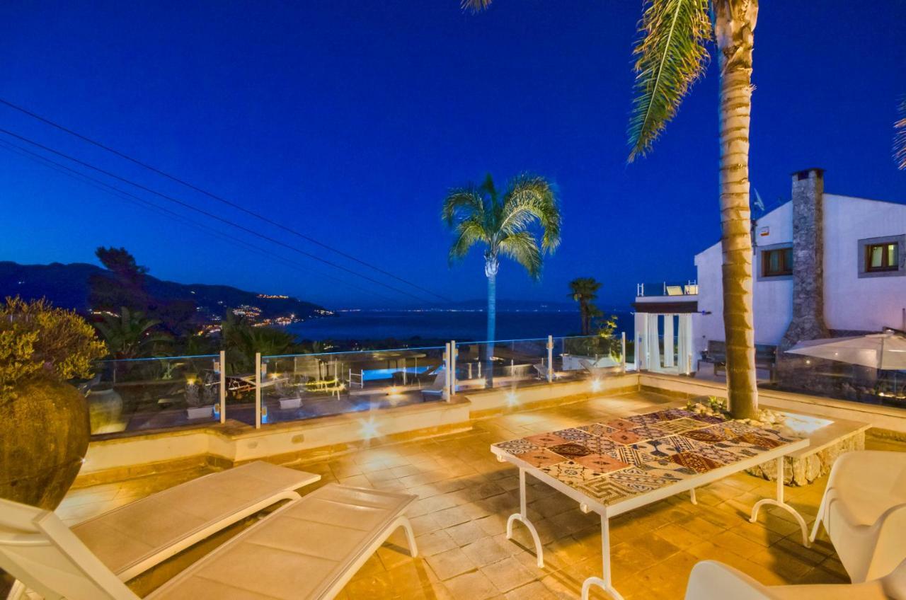 Luxury Taorum Villa With Spectacular Sea Views In Taormina Kültér fotó