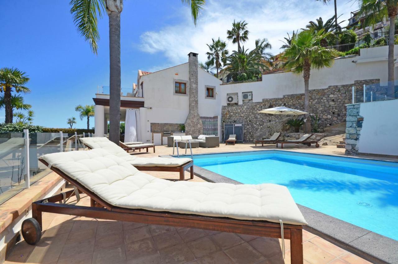 Luxury Taorum Villa With Spectacular Sea Views In Taormina Kültér fotó